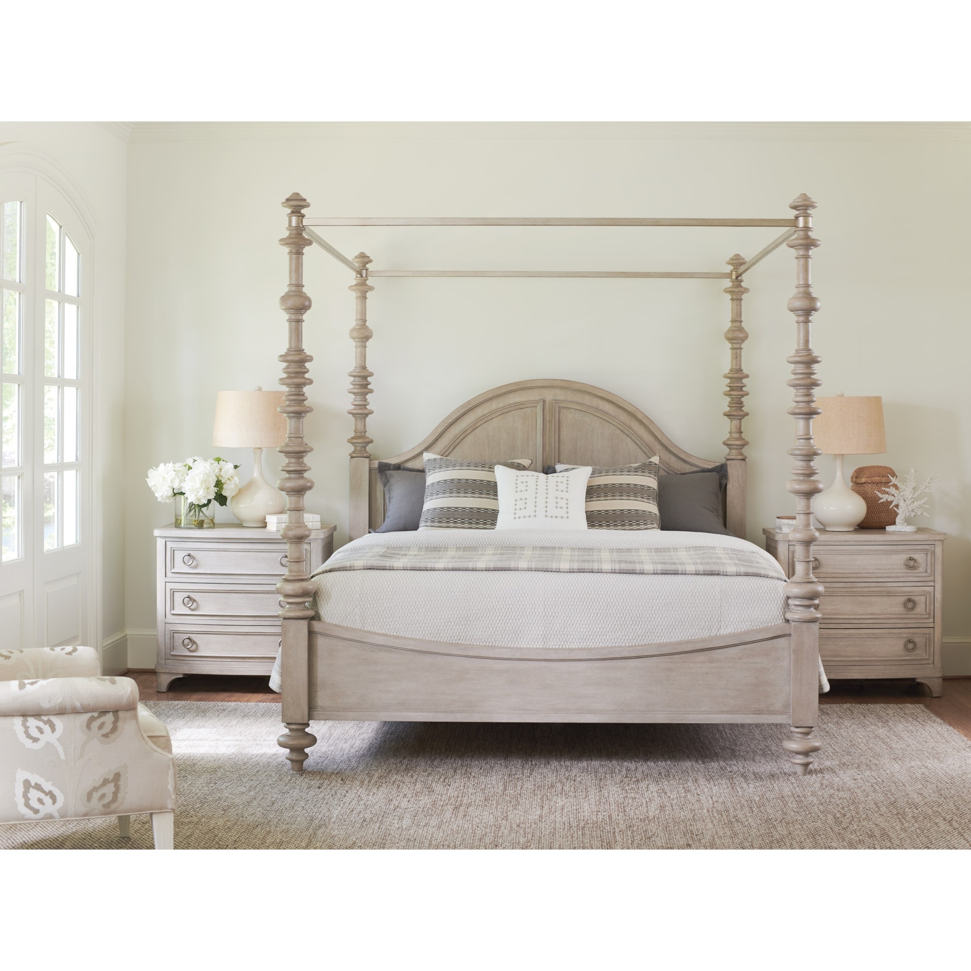 Barclay Butera Malibu 350799573 Heathercliff King Poster Bed with